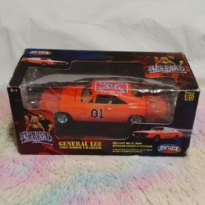 (#26) SALE!  New General Lee 1969 Dodge Charger 2005 Joy Ride Dukes Model Car